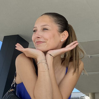 Laura K.
