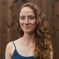 Eva L.